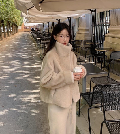 Mon. 毛絨輕奢百搭仿兔絨外套 杏/黑