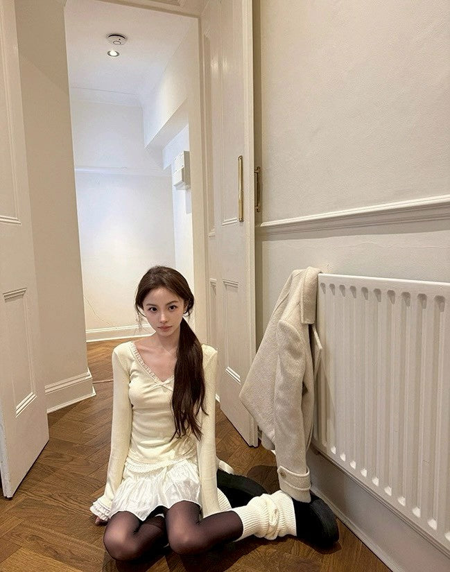 Fri. 可愛特調 蕾絲領鵝黃奶上衣