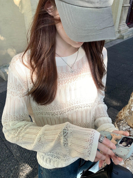 Mon. 淡系老錢 交叉縷空圓領針織薄長袖 白