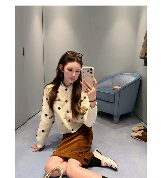 Tue. 雪夜遊樂園韓系波點撞色針織外套 白/黑