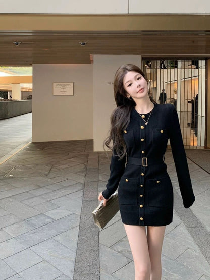 Thu. 江浙滬千金腰帶式金釦圓領針織連衣裙 黑