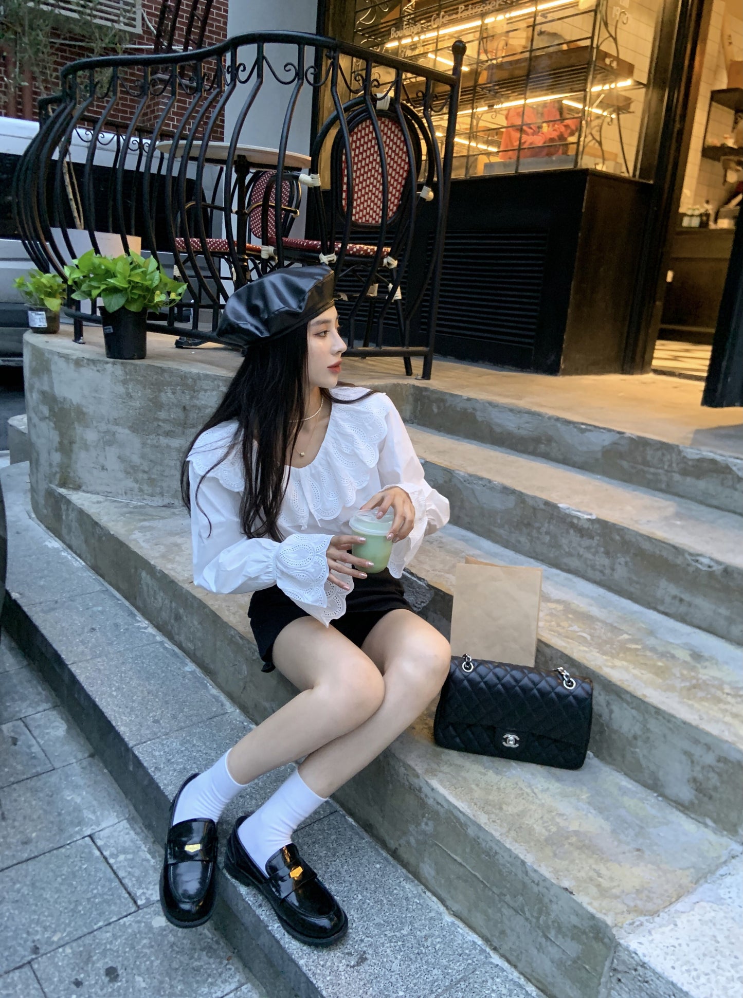 Sat. 氣質蕾絲拼接領上衣 白