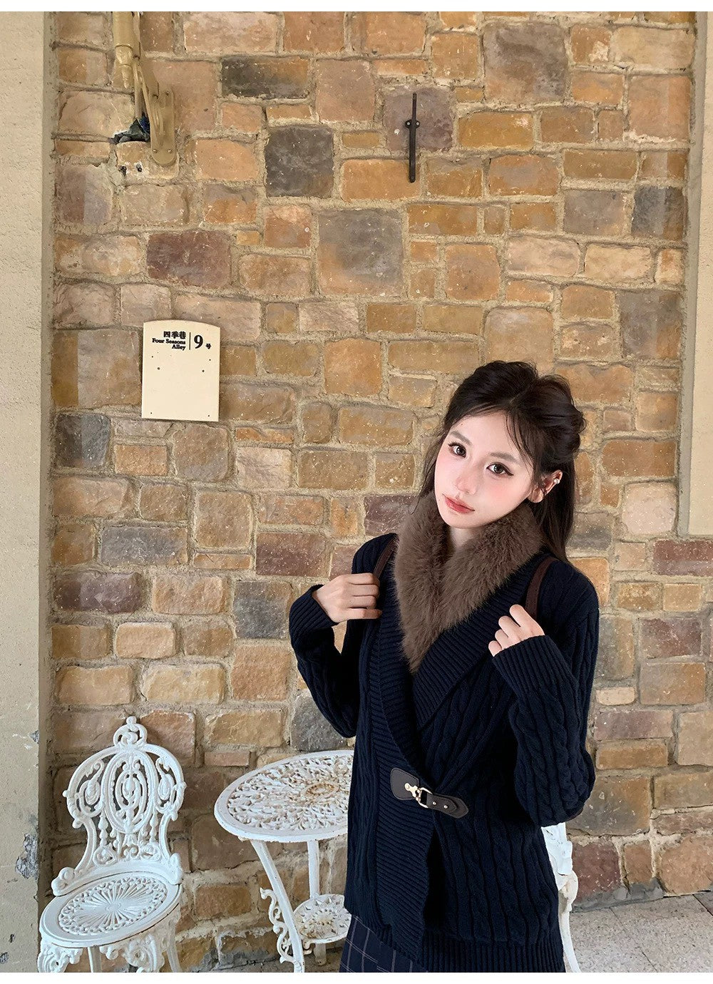 Mon. 格溫小鎮藏藍學院風麻花針織皮釦外套（無毛毛領）