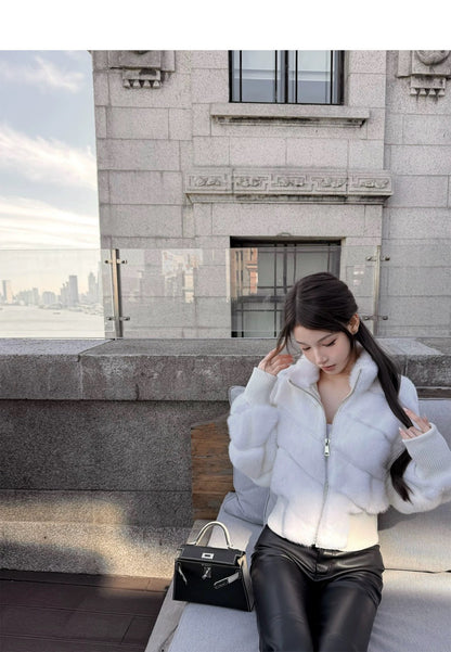 Tue. Lux系列*白色丹麥珍珠仿貂坑條皮草外套