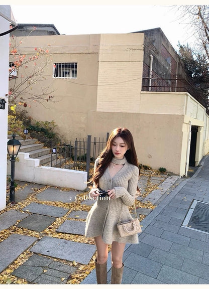 Tue. 傾心芭蕾氣質小心機針織收腰連身裙 燕麥