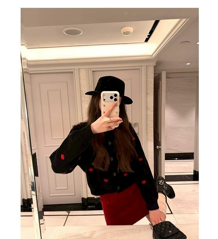 Tue. 雪夜遊樂園韓系波點撞色針織外套 白/黑