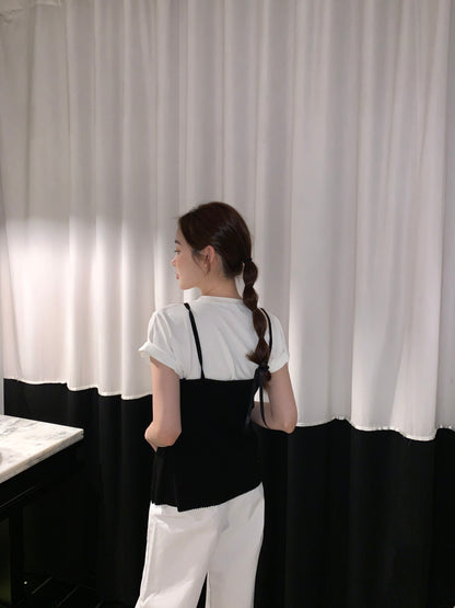 Thu. 撞色短版上衣+開叉背心 白T黑色背心