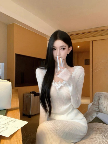 Tue. 心動蕾戀貓語 坑條羊毛 V領打底上衣 白