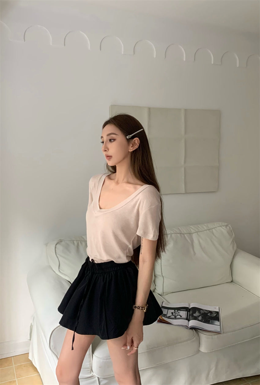 Mon. 慵懶大V領純色上衣 米色