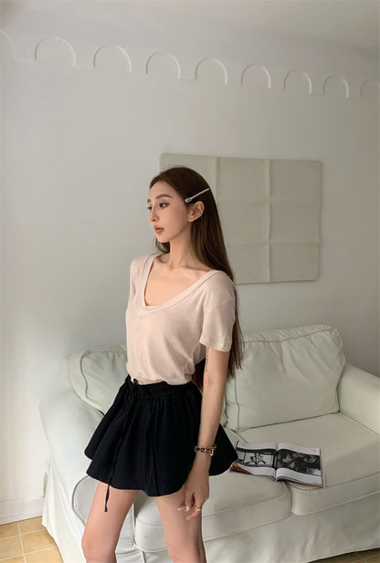 Mon. 慵懶大V領純色上衣 米色