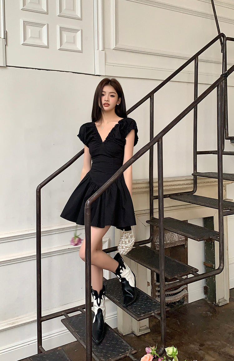 Fri. 法式收腰大V芭蕾裙 黑