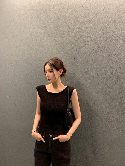 Thu. 氣質小心機 蝴蝶結後綁帶圓領針織背心 白/黑