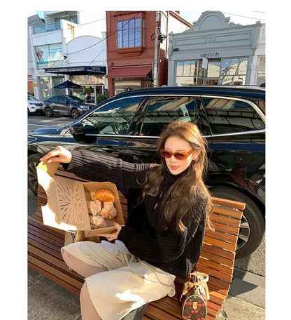 Thu. 濟州橙酒 厚麻花鈕扣高領針織上衣 黑