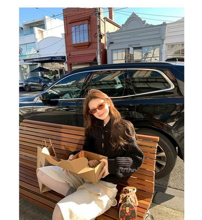 Thu. 濟州橙酒 厚麻花鈕扣高領針織上衣 黑