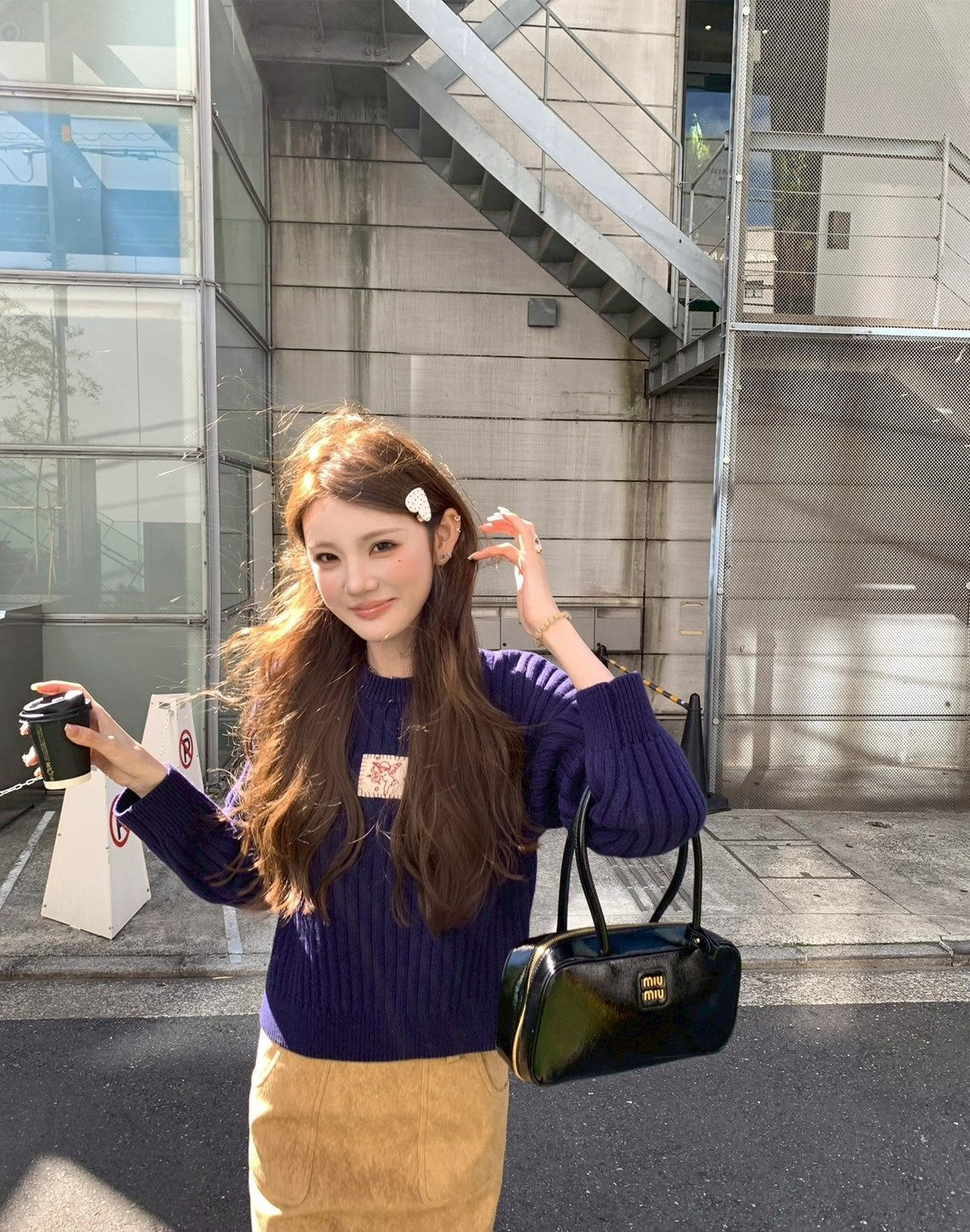 Thu. 麥迪大道小天使刺繡圓領羊毛衣 藍