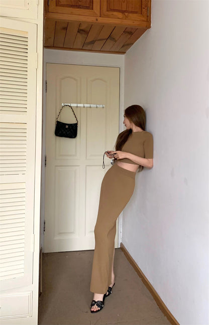 Thu. 針織開叉包臀裙 卡其/黑