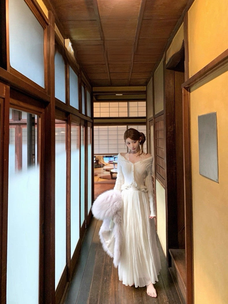 Tue. 溫婉雪松vtg木耳邊翻領羊毛衣 蛋白皺皺半身裙 白/長款