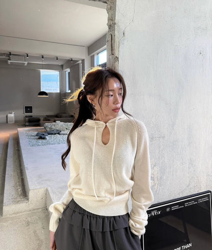 Mon. 慵懶鈕扣帽針織上衣 米/黑