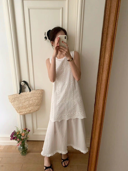 Mon. 主流小白花手工縷空刺繡背心小白裙