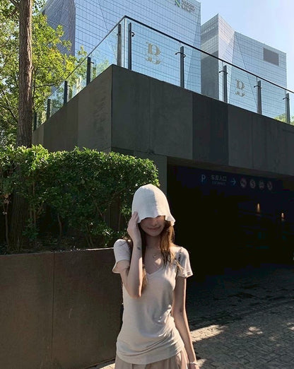 Fri. 自留百穿不厭鬆弛V領純色上衣 亞麻杏/灰