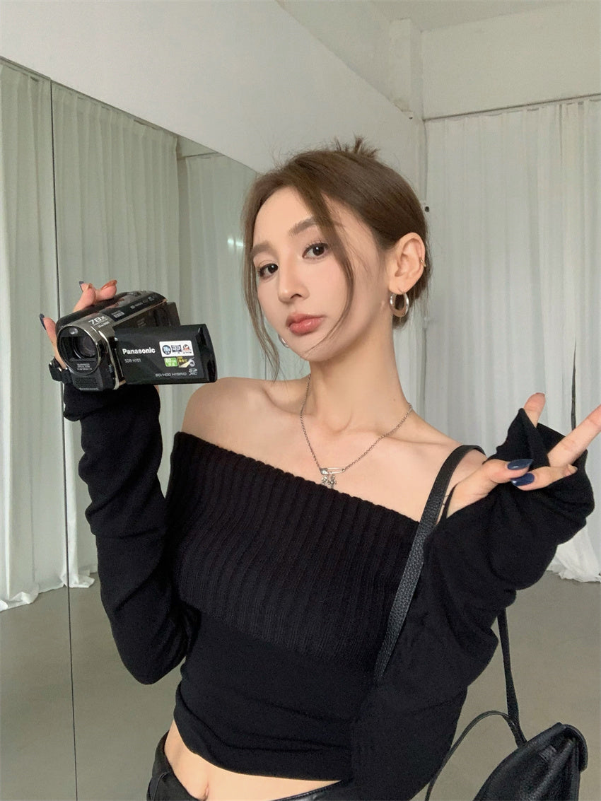 Wed. 氣質一字領針織上衣 黑