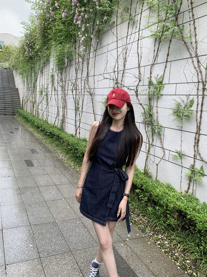 Sun. 小城紀語 圓領牛仔收腰綁帶背心連身裙