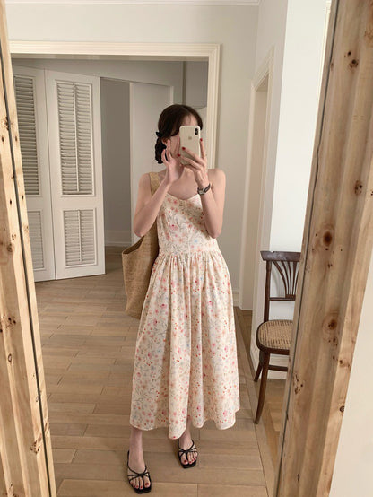 Mon. 文藝甜心碎花花園吊帶連身裙