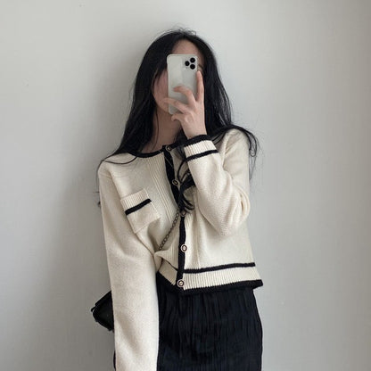 Mon. 淡顏可穿圓領撞色針織外套