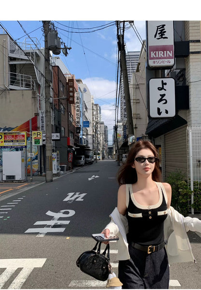 Thu. 黑白小香 明星同款金釦緊身針織背心