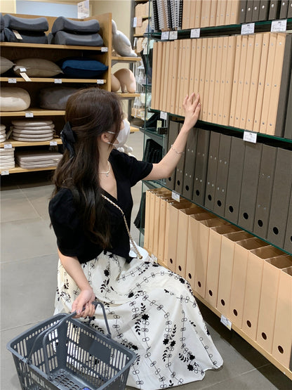 Fri. 微澎袖不規則下擺 v領針織上衣 黑