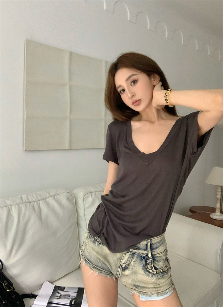 Mon. 慵懶大V領純色上衣 深灰