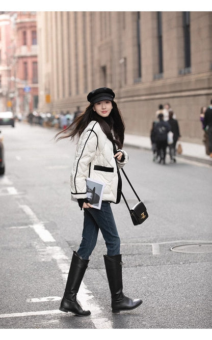 Sun. 經典山茶花 菱格白鴨絨外套