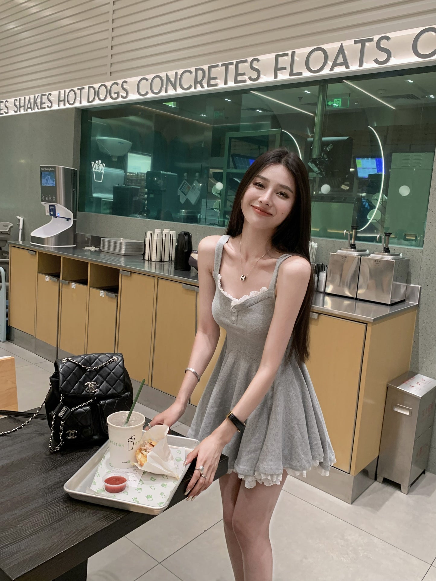 Wed. 芭比收腰蕾絲裙