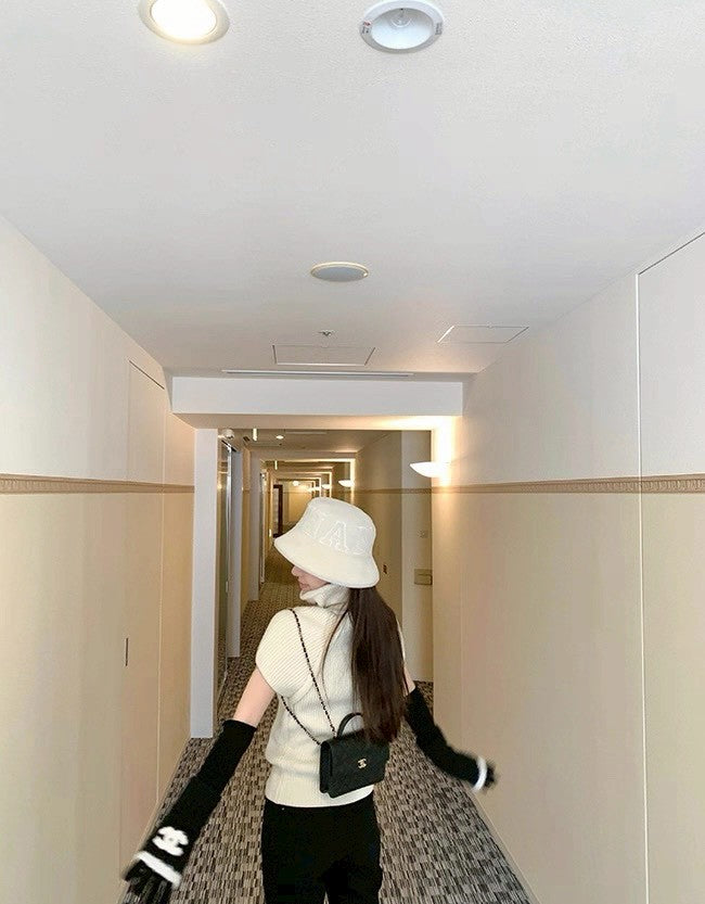 Fri. 疊穿高手堆堆領針織背心 卡其