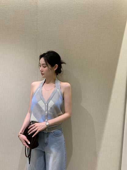 Tue. 復古菱格掛脖針織背心 淺藍