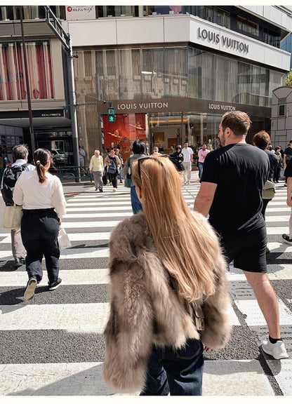 Tue. 「財閥女」貴氣千金時髦皮草短外套