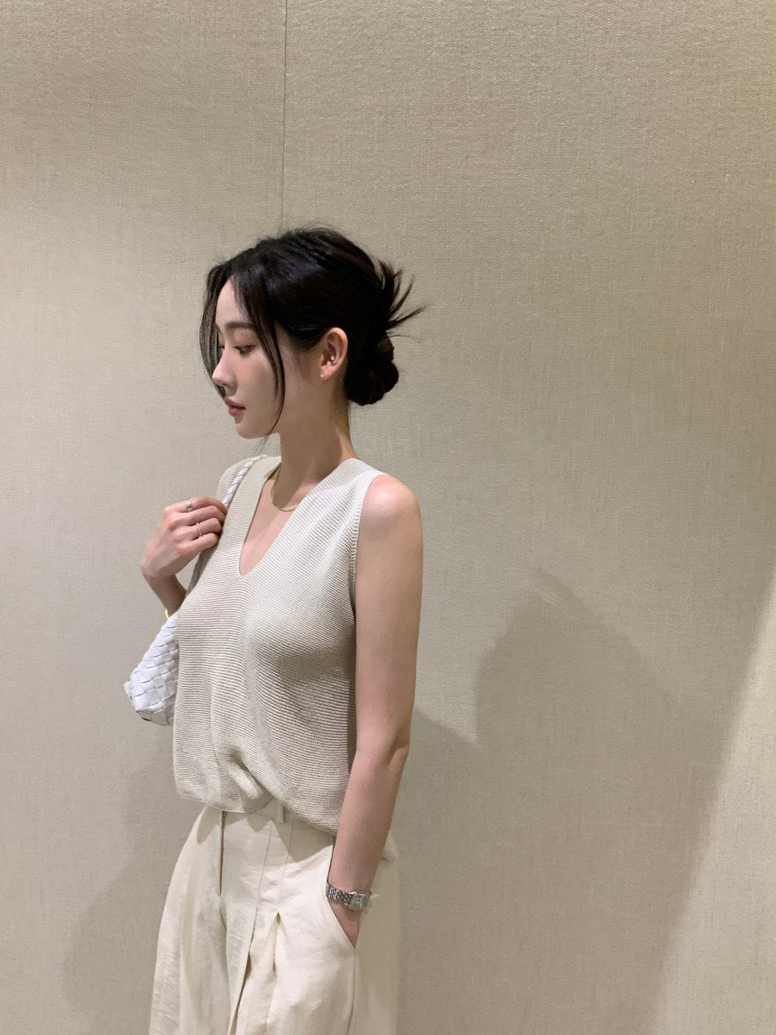 Tue. 涼爽織紡V領後背交叉背心 杏
