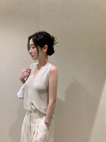 Tue. 涼爽織紡V領後背交叉背心 杏