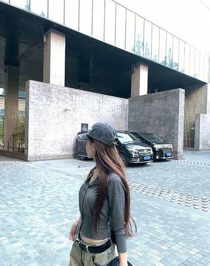 Fri. 簡單主義修身版型60支羊毛中袖單排上衣 灰