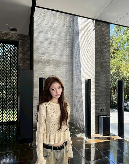 Fri. 奶喵小隊 縷空鉤花袖羊駝針織收腰上衣 杏/黑