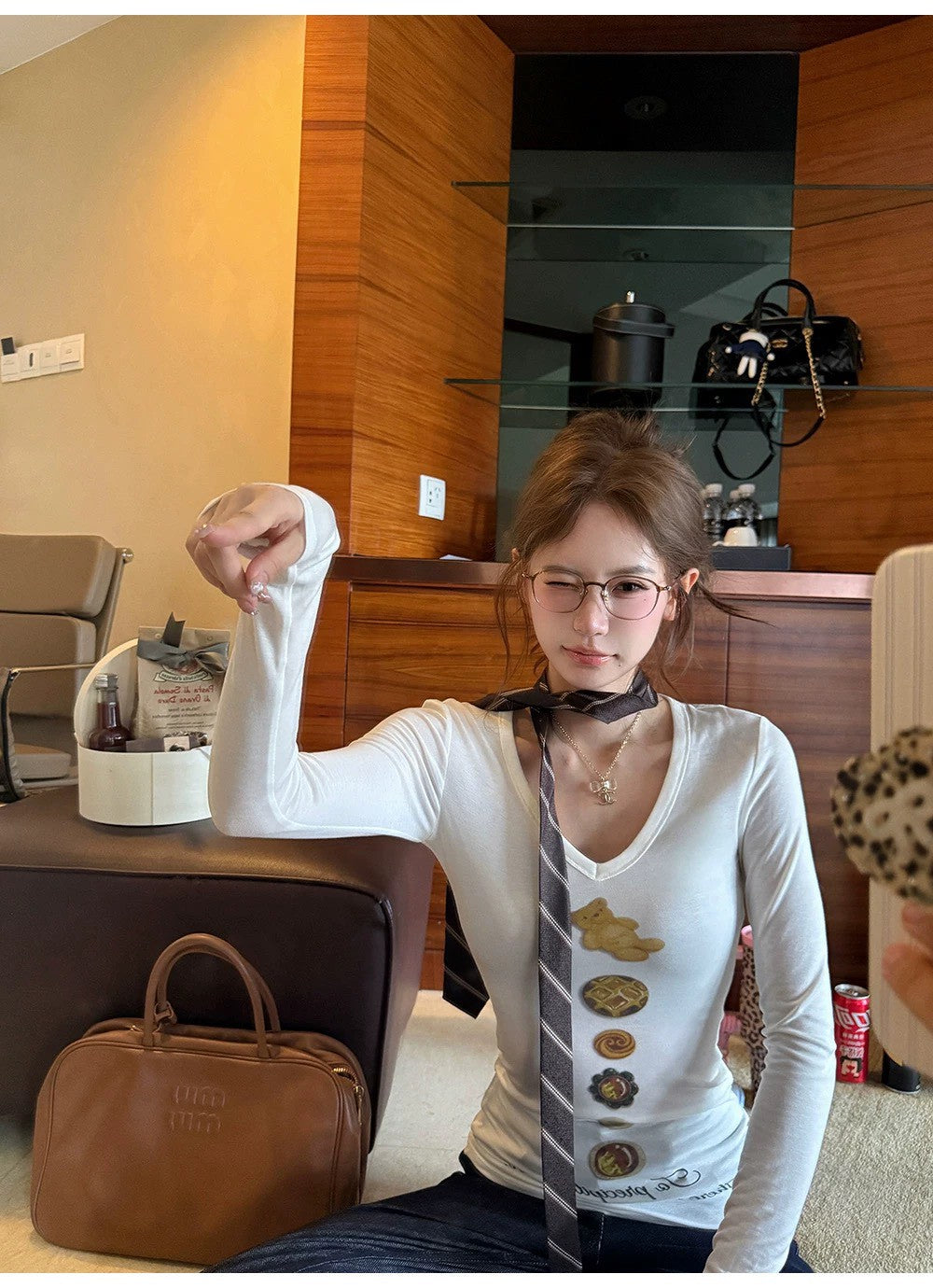 Mon. 鬆弛max狗勾萊賽爾空氣感修身上衣 白/灰