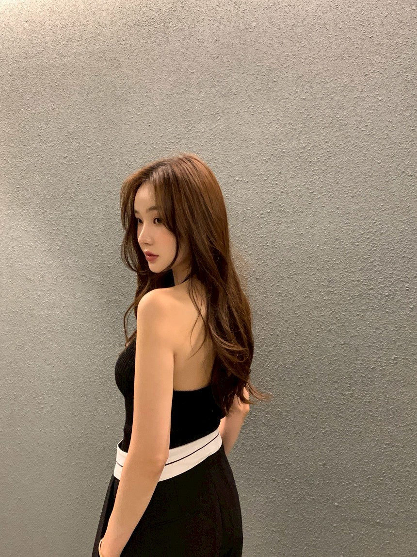 Fri. 慵懶chic針織V領挖背2件套 黑/卡