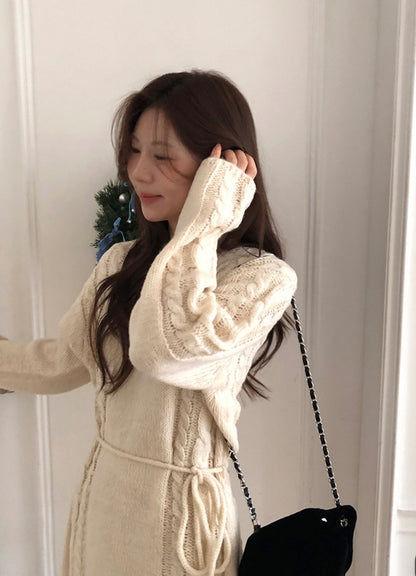 Mon. 鄰家女孩圓領麻花針織長款上衣 米/灰