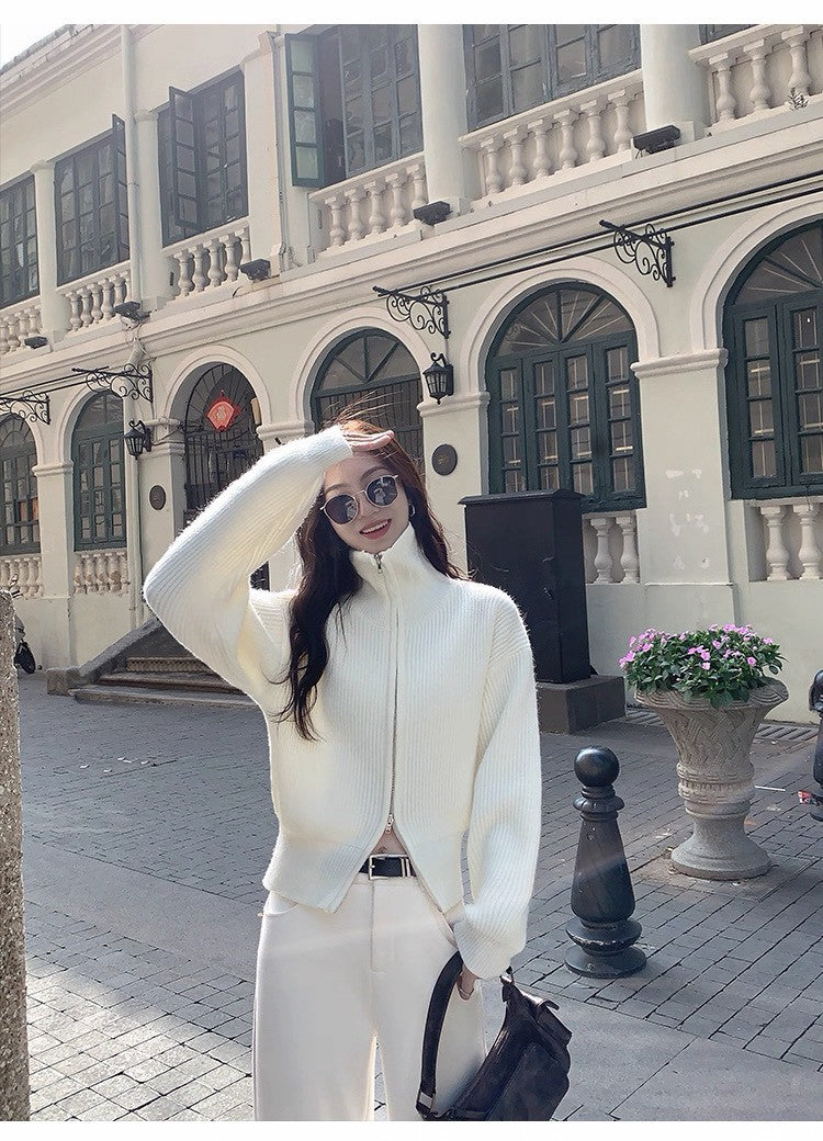 Mon. 基礎翻領雙拉鏈慵懶感毛衣 白/黑