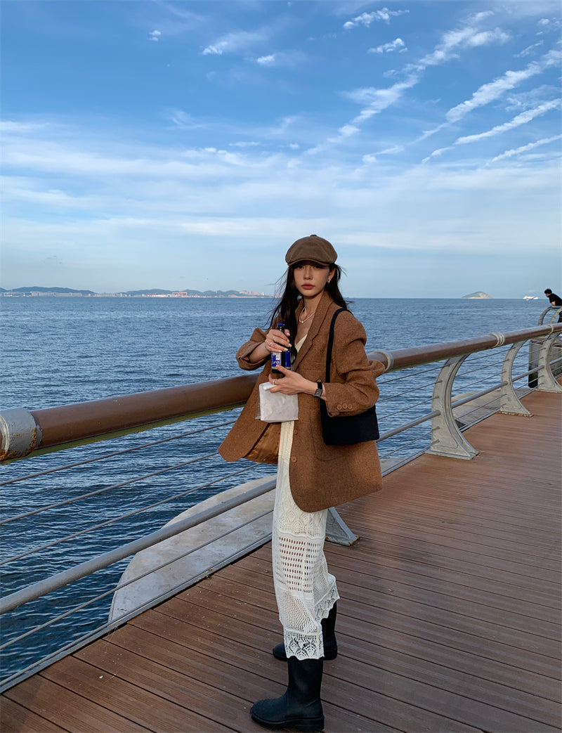 Mon. 羊毛混紡廓形西裝外套 & 優雅縷空繡花連身裙