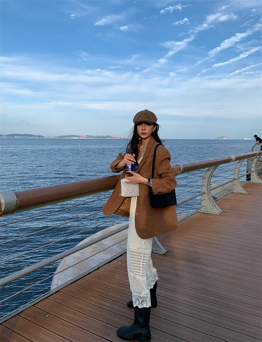 Mon. 羊毛混紡廓形西裝外套 & 優雅縷空繡花連身裙