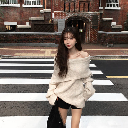 Mon. 穿不膩一字領針織上衣 杏/花灰