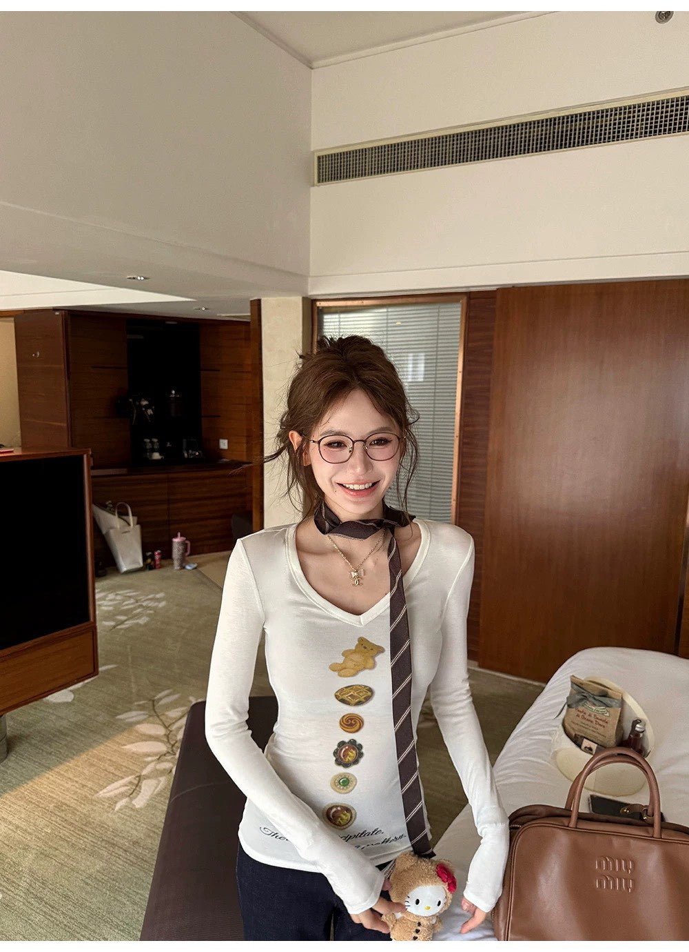 Mon. 鬆弛max狗勾萊賽爾空氣感修身上衣 白/灰