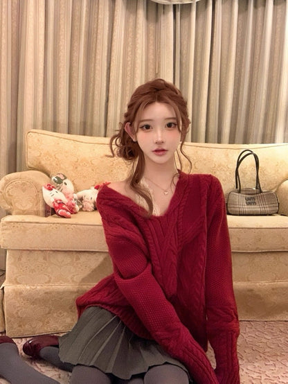 Tue. 歐尼香氣氣質V領百搭紅色麻花上衣 灰色百褶裙