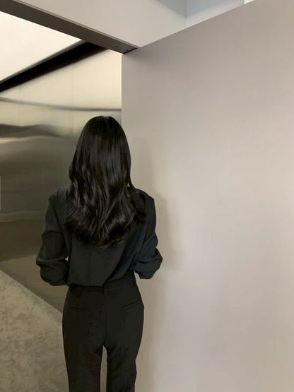 Fri. 法式新款掛脖飄帶氣質上衣 黑/白